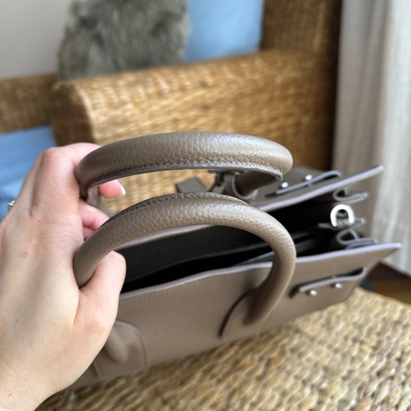 Sac De Jour Supple in Taupe - Picture 7 of 13